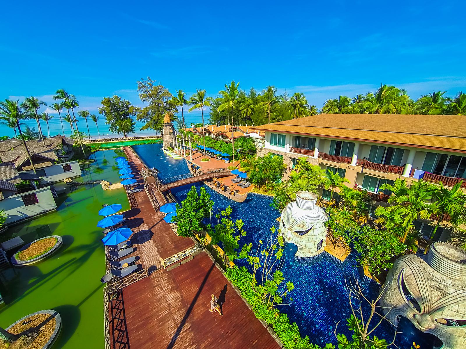 Graceland Khaolak Beachfront Resort خاو لاك المظهر الخارجي الصورة