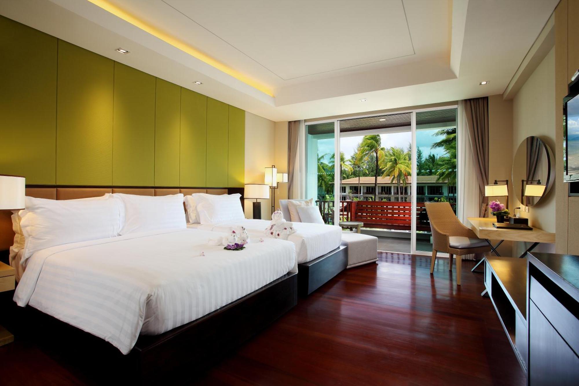 Graceland Khaolak Beachfront Resort خاو لاك المظهر الخارجي الصورة